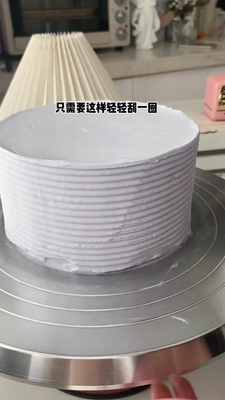 以前都搞错了~这样做蛋糕围边，拆下来一点都不影响蛋糕美观！