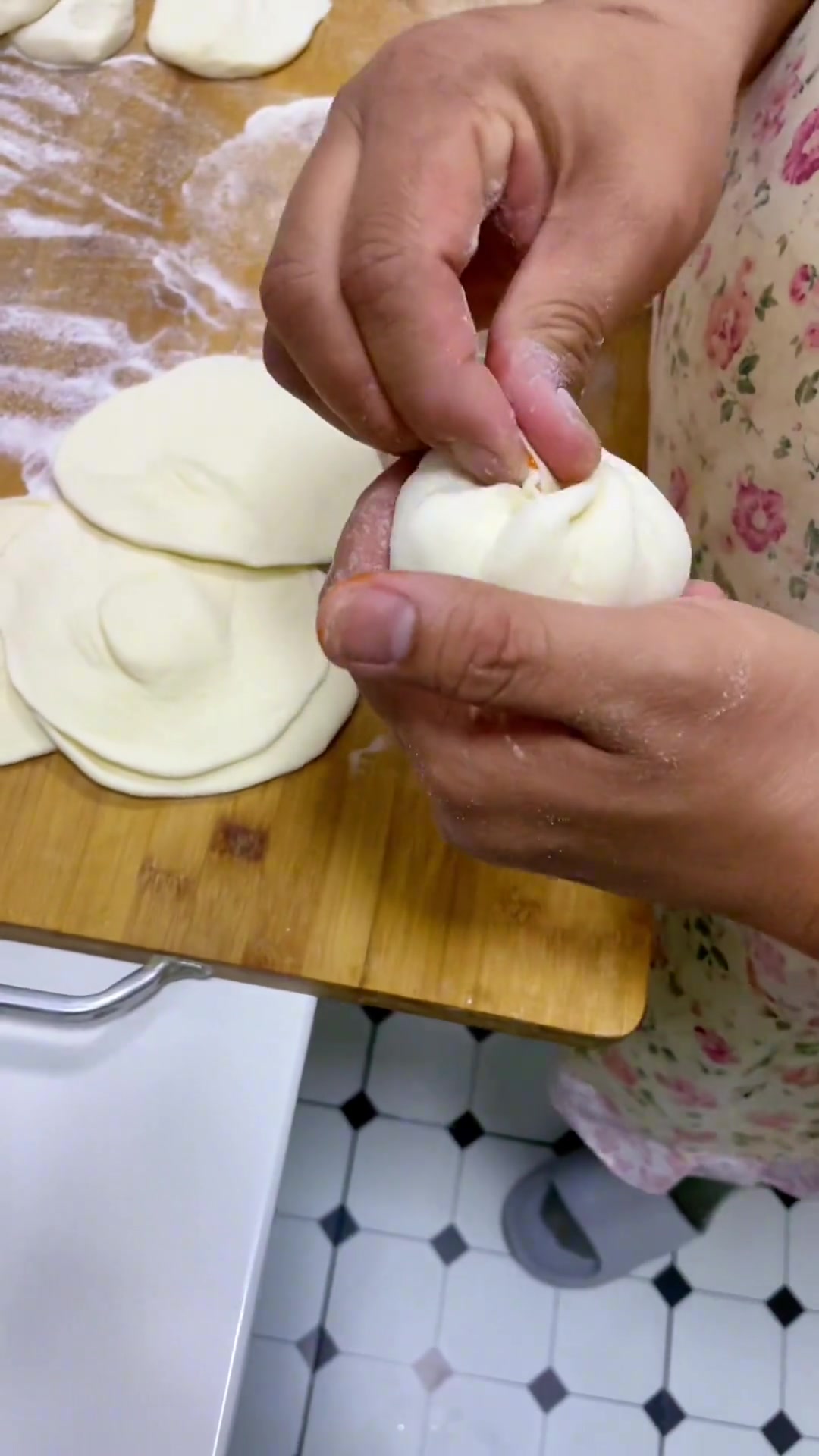 火锅底料馅的包子谁吃过?附上全网最详细的包子方法,绝不会失败!