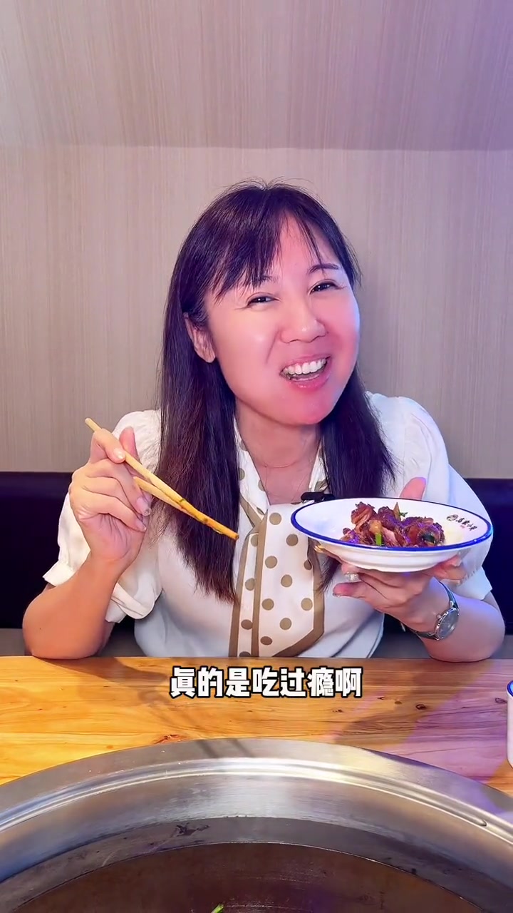 济南高家小院铁锅炖大鹅，肉质烂糊入味，分量十足