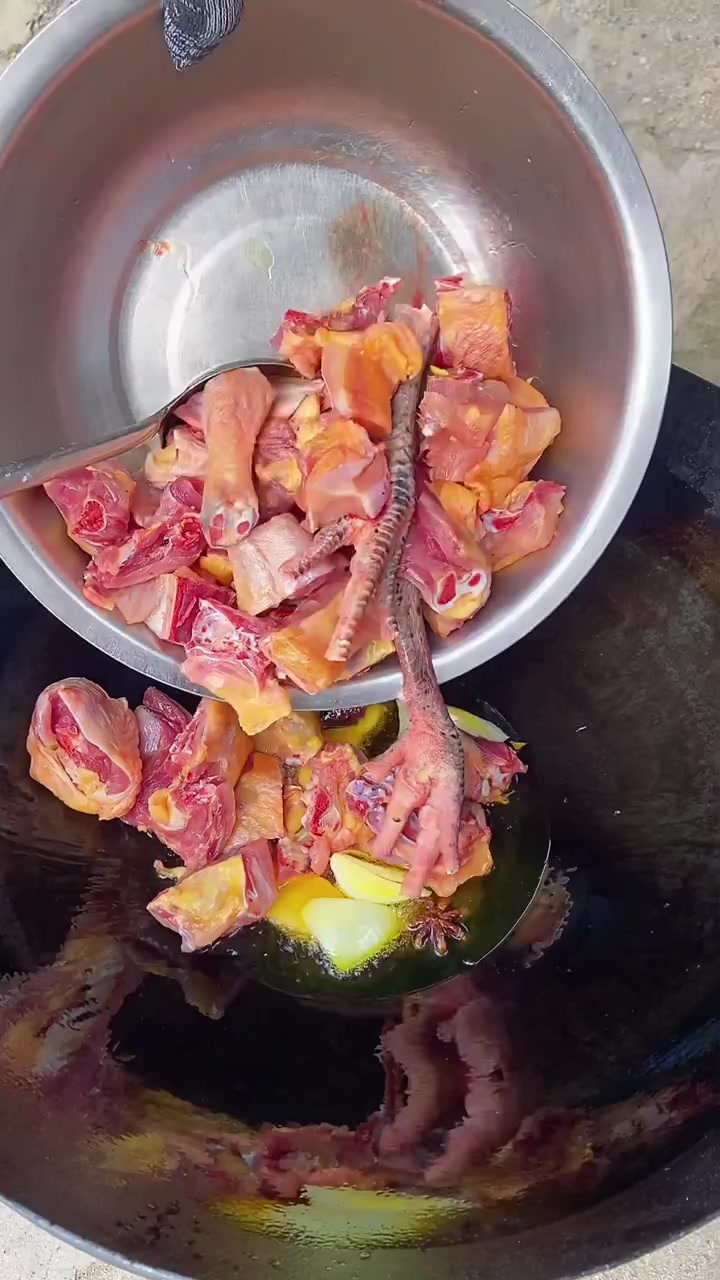 在家做铁锅炖小鸡儿,超详细教程快来试试!