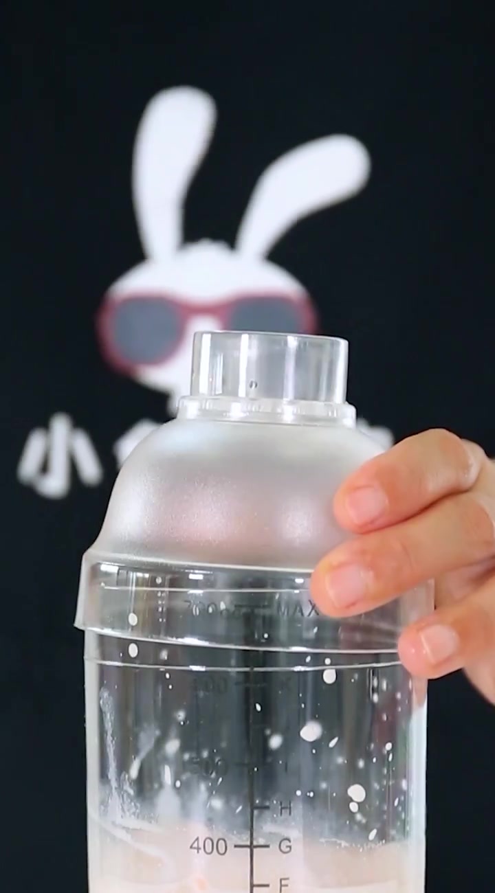 蜜桃乌龙奶茶的做法（商用饮品教程）