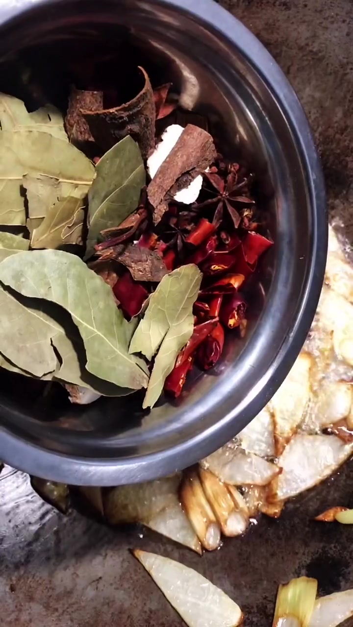 蔡明哥教你做罐头味五香黄花鱼骨头都能吃