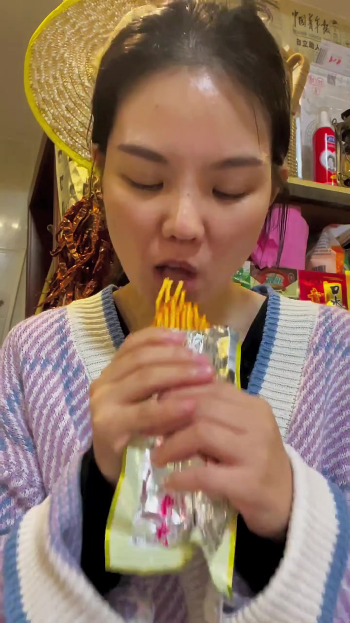 狗狗这么多绿豆糕你看着开心吗
