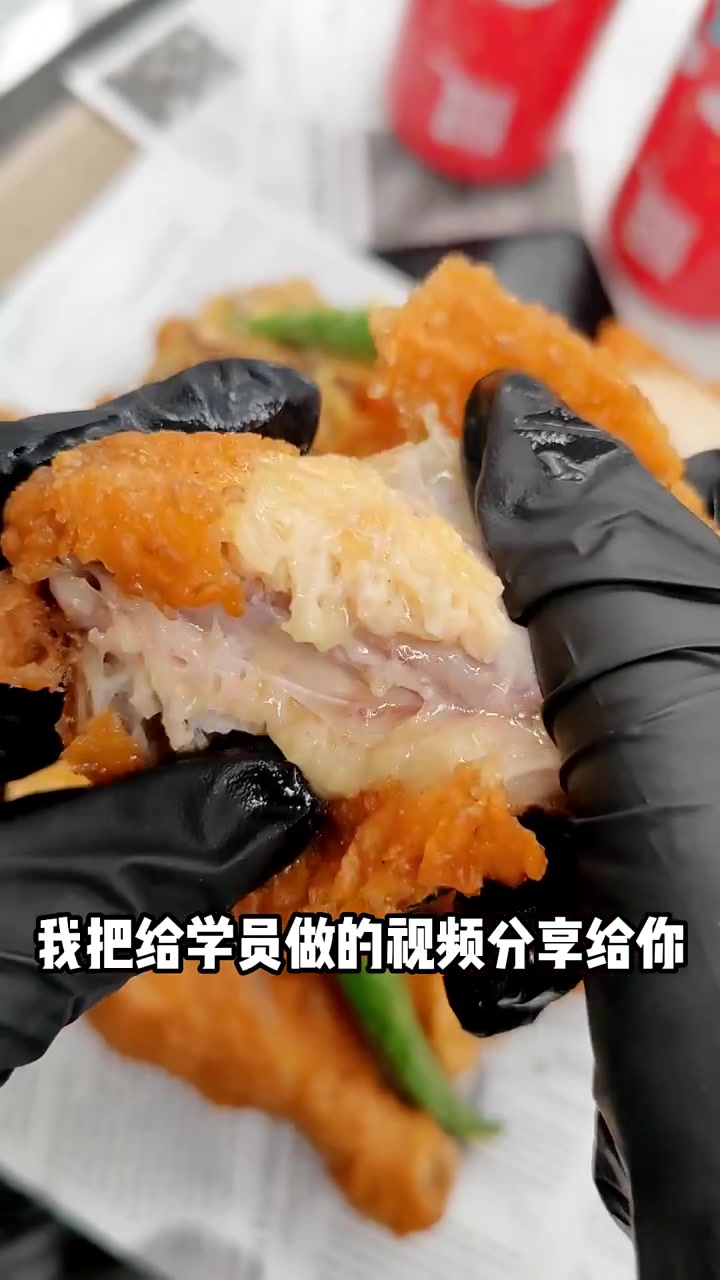 想找个徒弟把这门国外的手艺传承下去