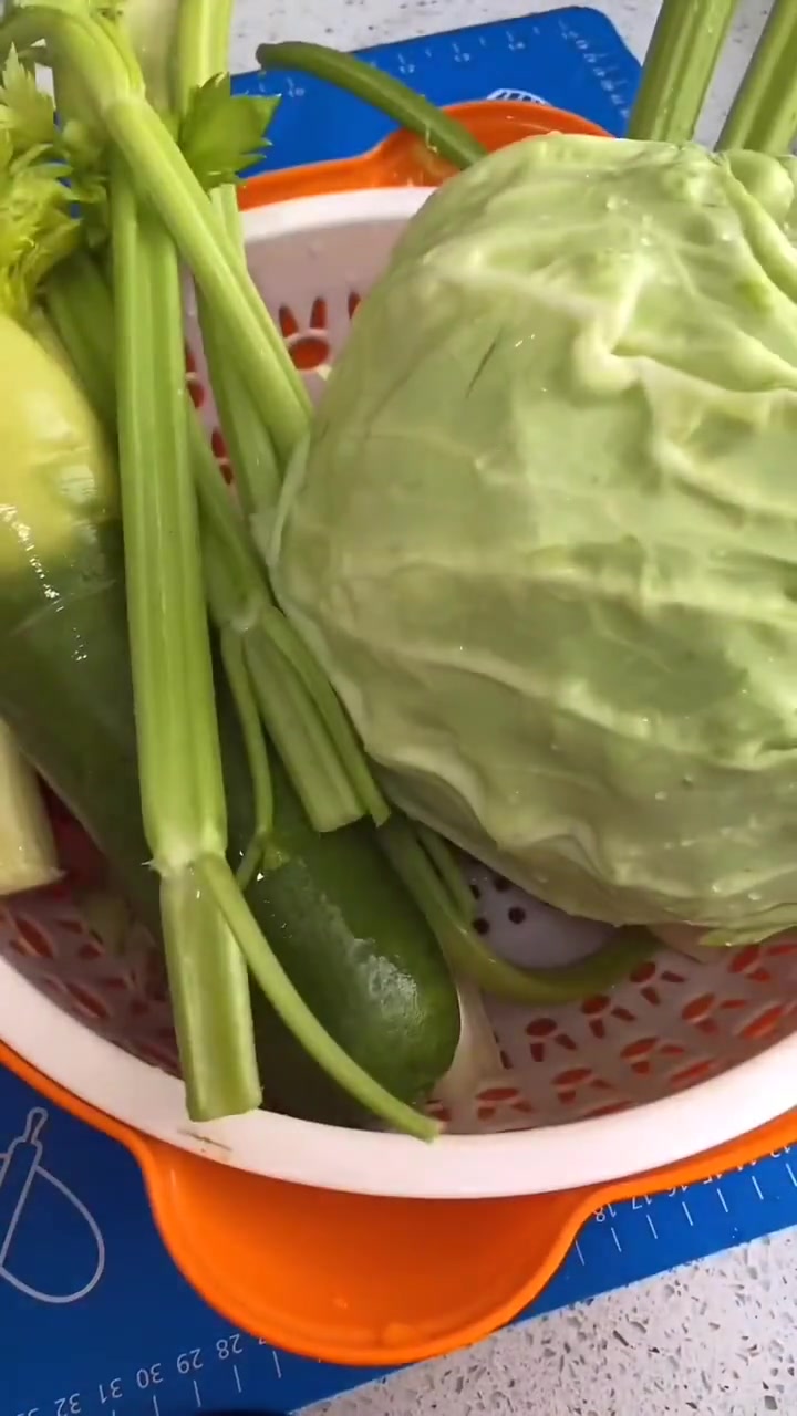 我家经常这样腌泡菜！特别下饭！