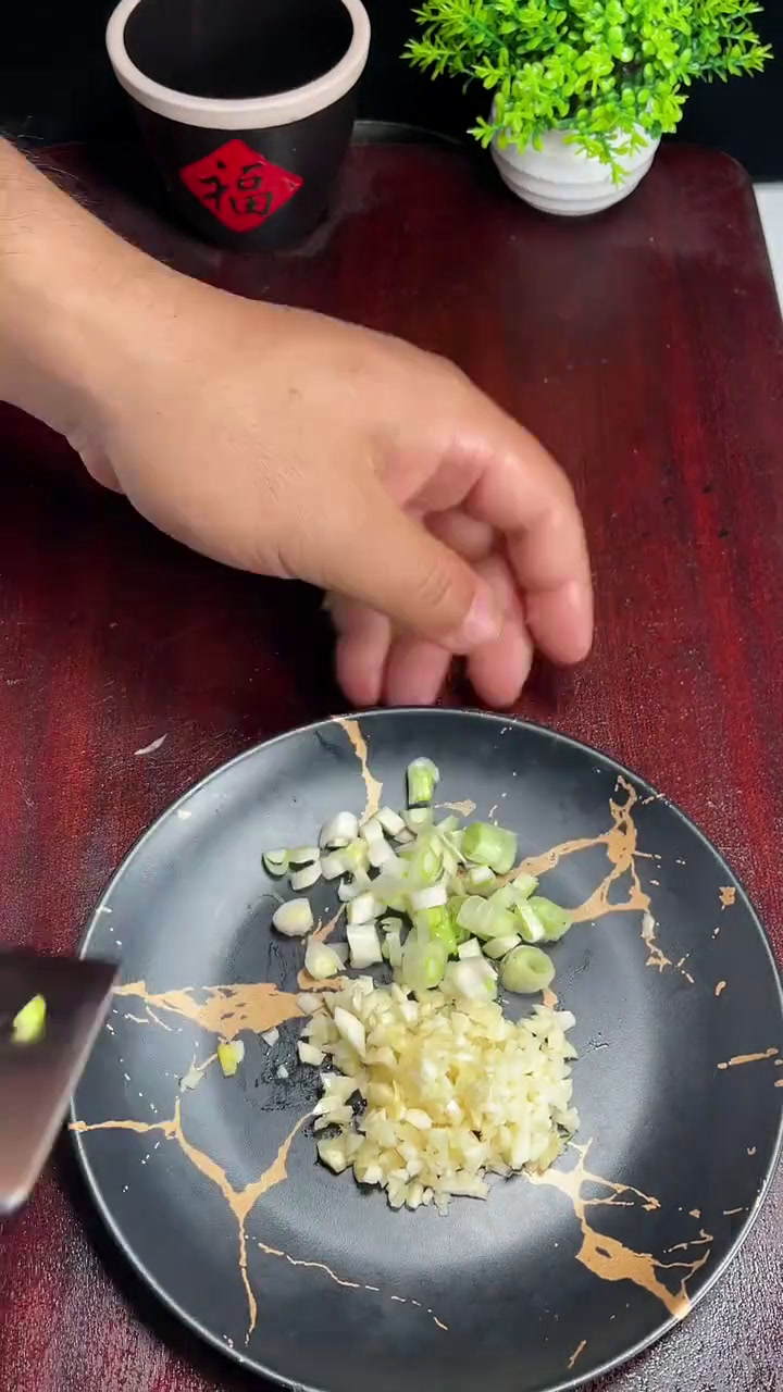 在家做超好吃香菇烧油菜,方法简单还好看!