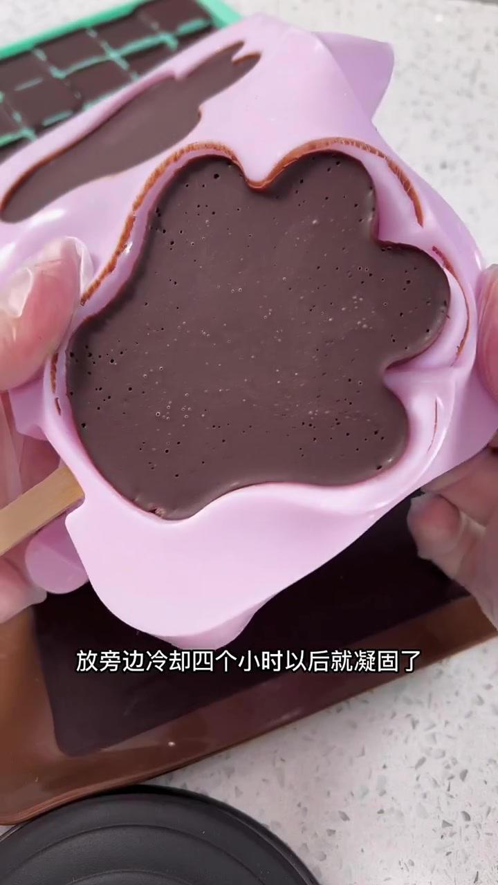 买了30斤可可果，制作巧克力，一共做了8天，做出来的巧克力也太美味了
