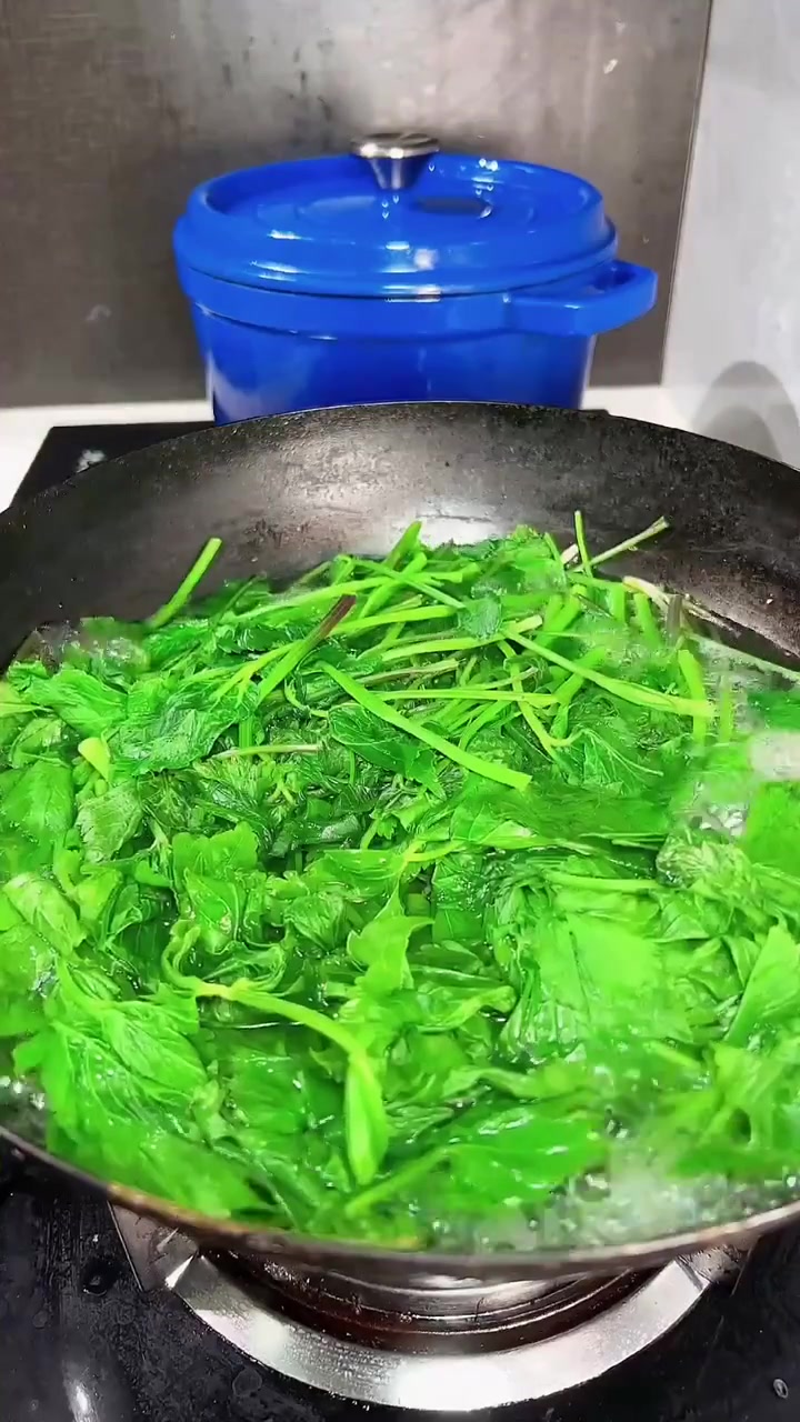 山野菜，大叶芹你就这么做