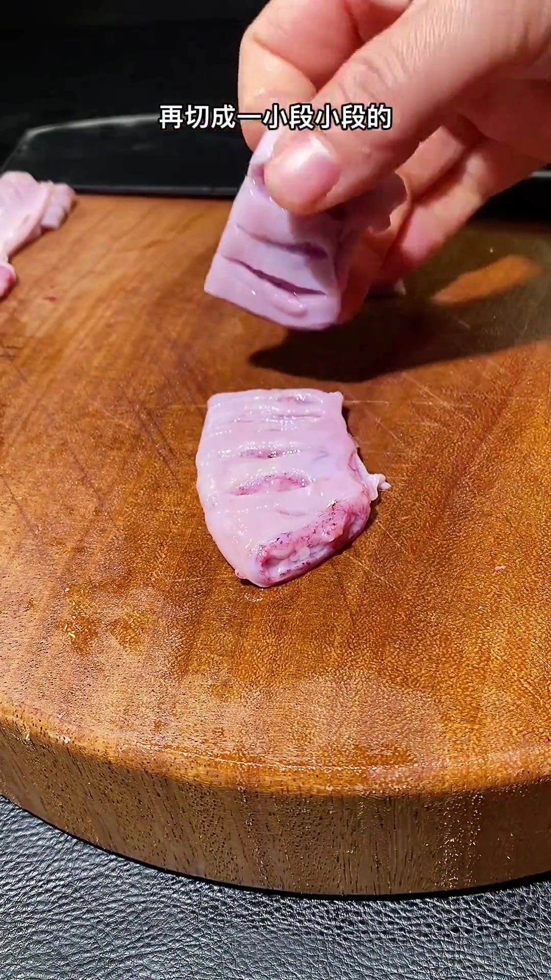 爆炒脆肠这道菜麻辣脆爽，好吃是好吃，就是很费米饭