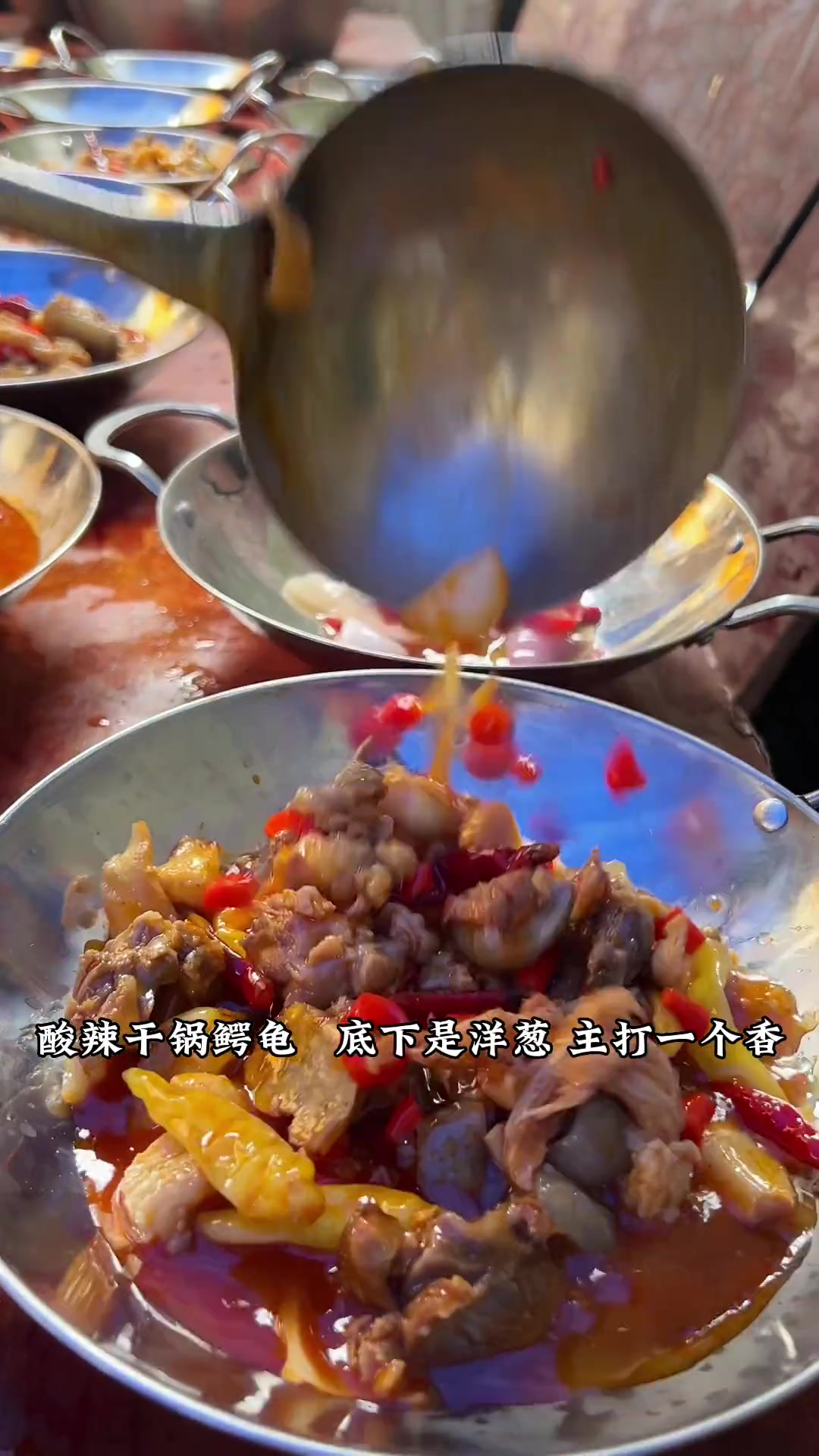 湖南农村80岁寿宴，有歌舞有烟花有美食，你们想来吃席吗？