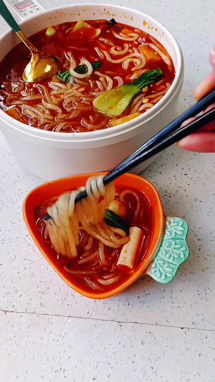 自制超劲道土豆粉!做法简单又好吃,赶紧收藏!