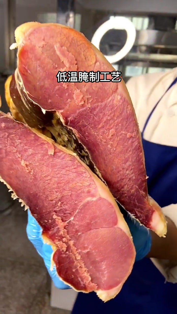 弯刀不是刀,是牛肉的精选后腿肉制作的牛干巴,云南人餐桌必备美食