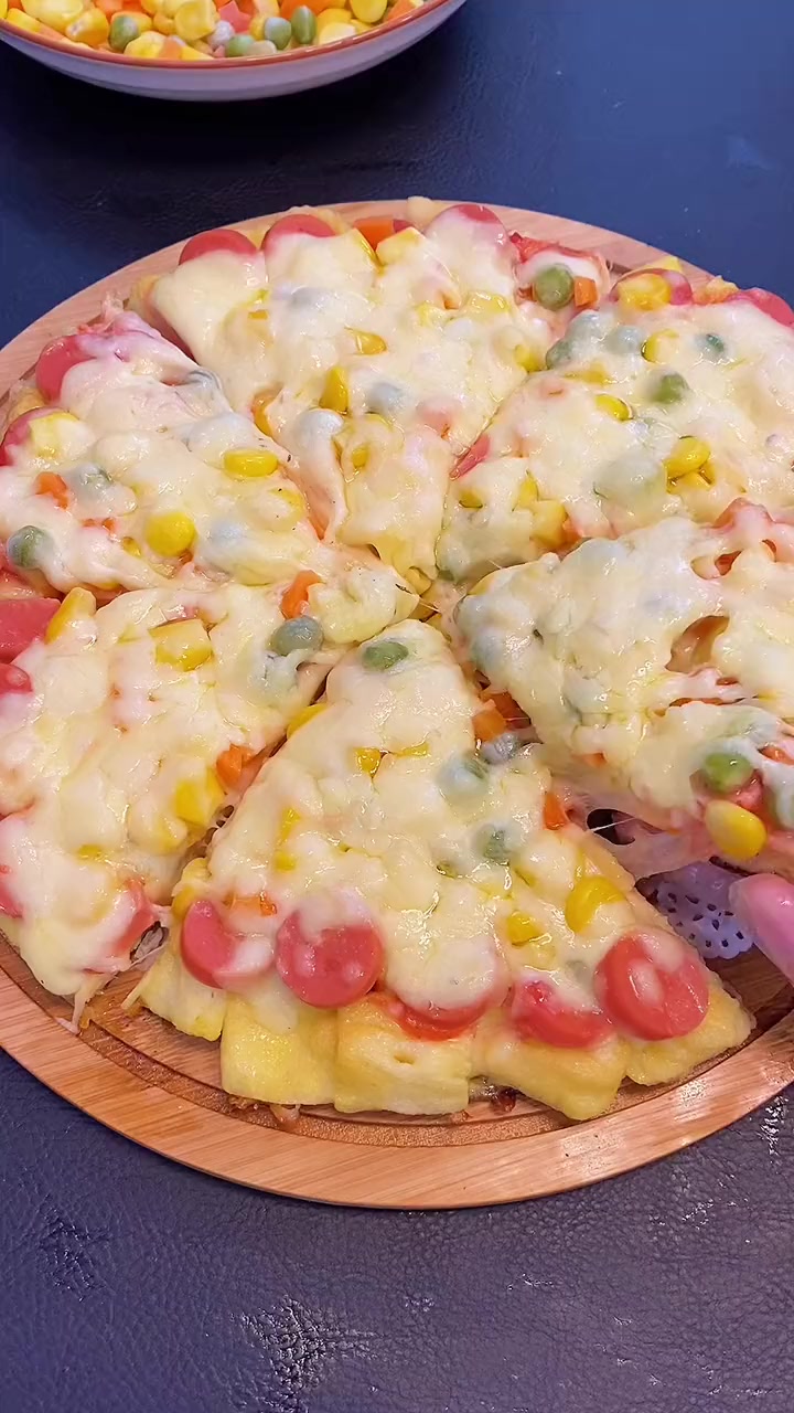 不用烤箱就能做的手抓饼披萨，真的太香了～