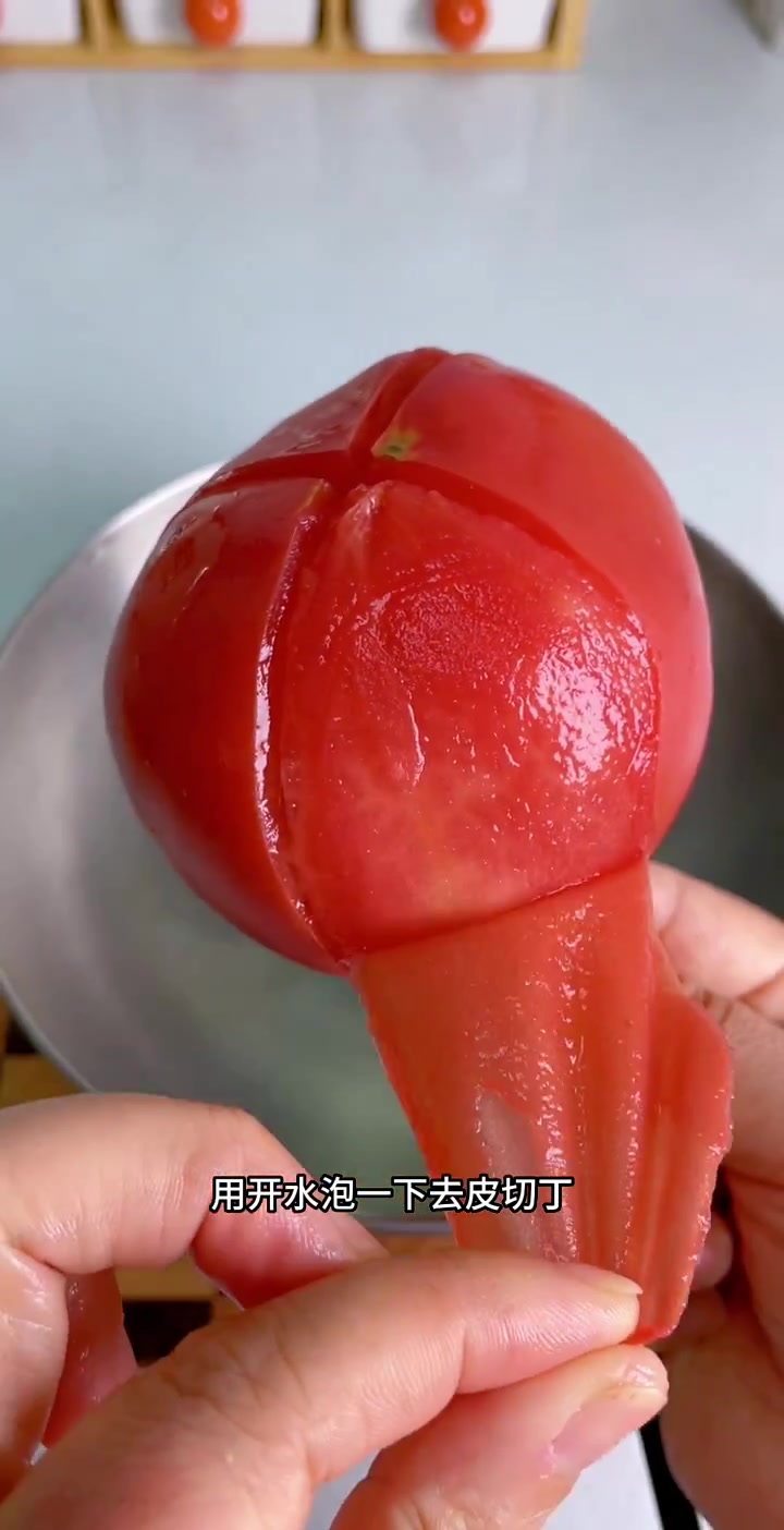 越吃越瘦的番茄鸡蛋粥,解锁燕麦麸皮新吃法,安利给几分钟就能搞定的掉称早餐