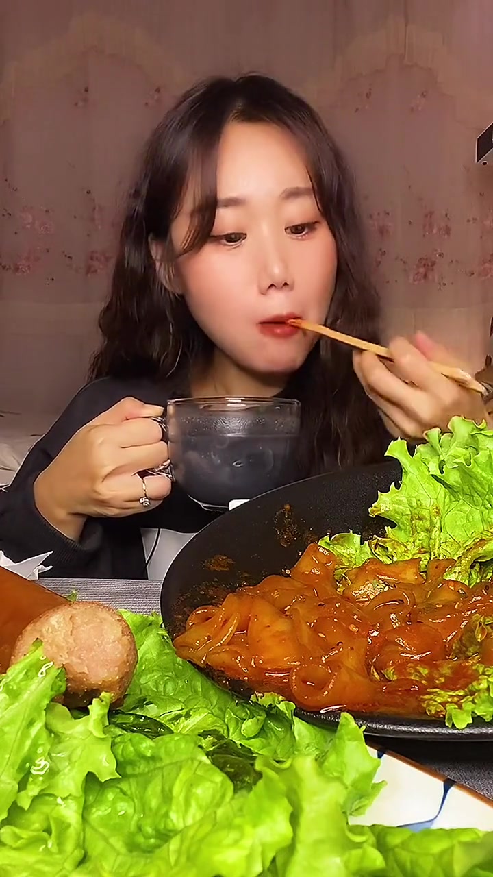 无论炸还是烤竟然都没翻车我爱东北大肉肠