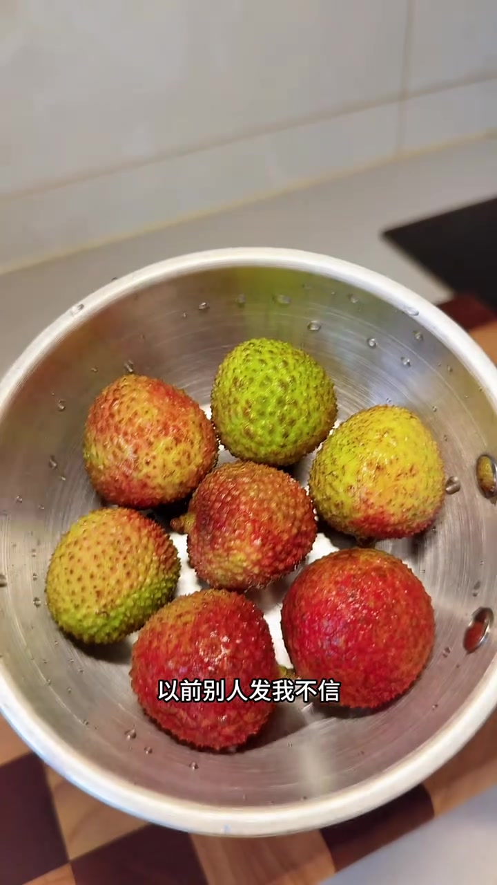 荔枝,红枣,桂圆,枸杞,醪糟鸡蛋,加上银耳补气血的小妙招