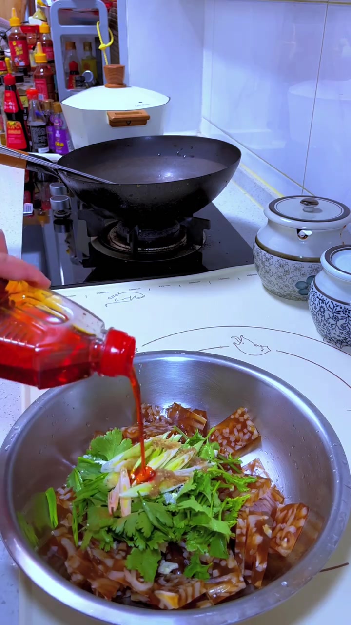 经典家常凉菜,凉拌冻肉,美的很