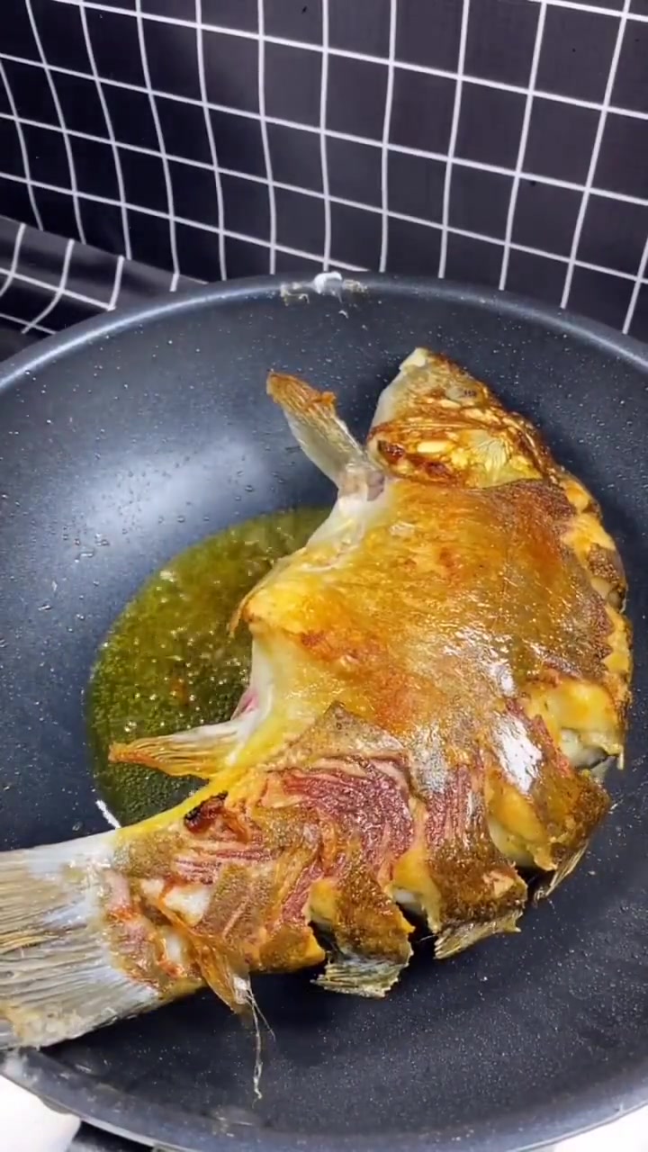 家常炖大鲤鱼做法神了没花彩礼娶媳妇