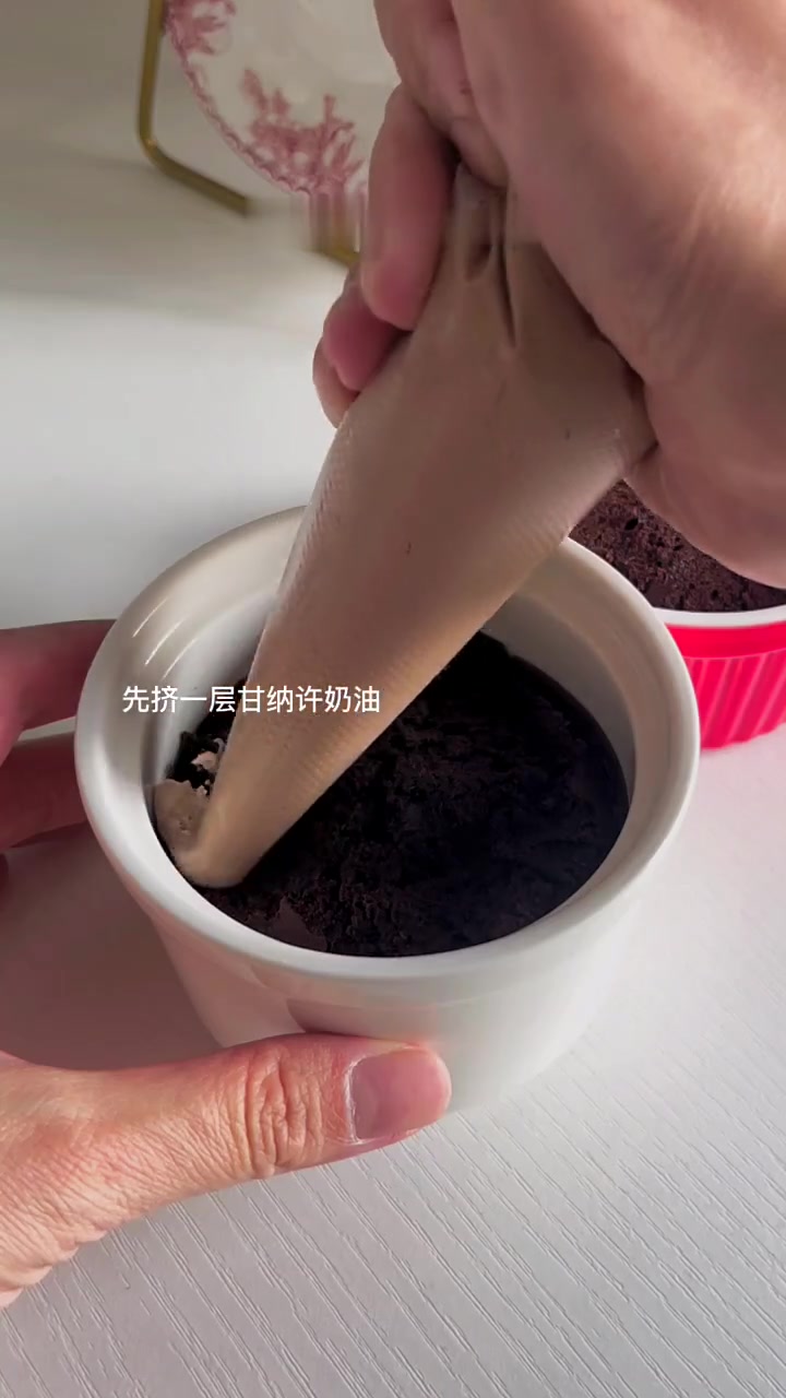 巧克力布朗尼三重奏,三层口感及配料