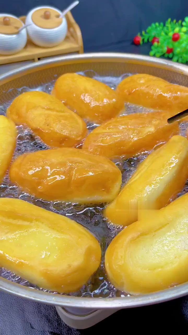 俩鸡蛋一碗面做出奶香小面包松软好吃做法超简单