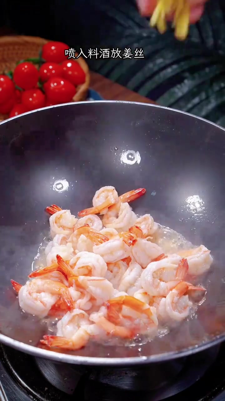 非常下饭蒜苔炒虾仁,你也试试做