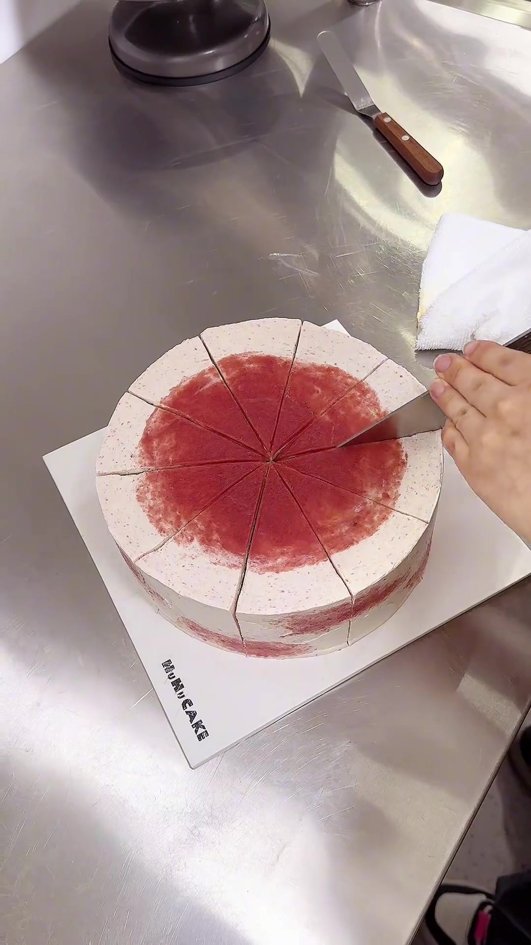 切块蛋糕如何切整齐均匀小细节还是很多的，赶紧收藏起来吧