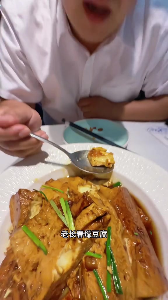 老长春肉馆的辣子鸡和排骨