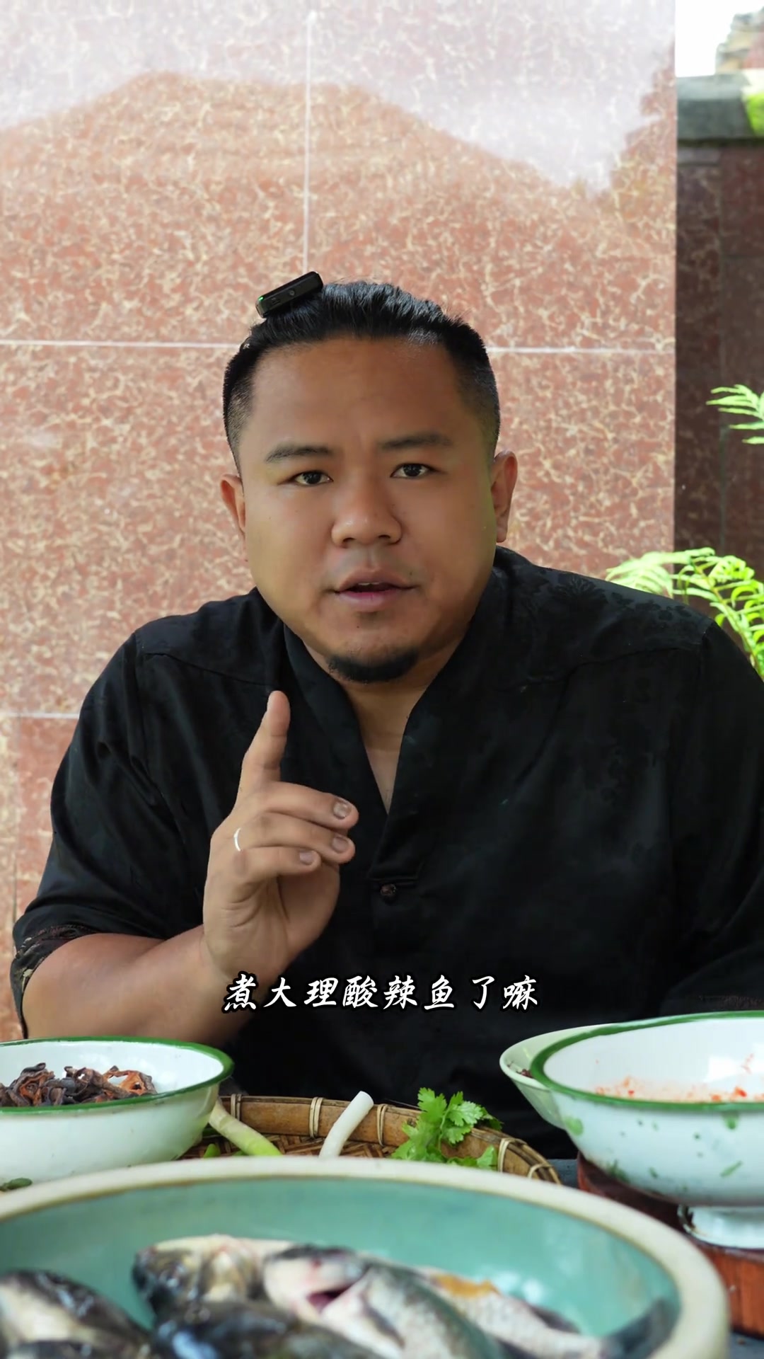 大理酸辣鱼第10道\大家点的大理酸辣鱼来啦！这汤泡一碗饭真的太绝了！唯一的遗憾就是没有梅子