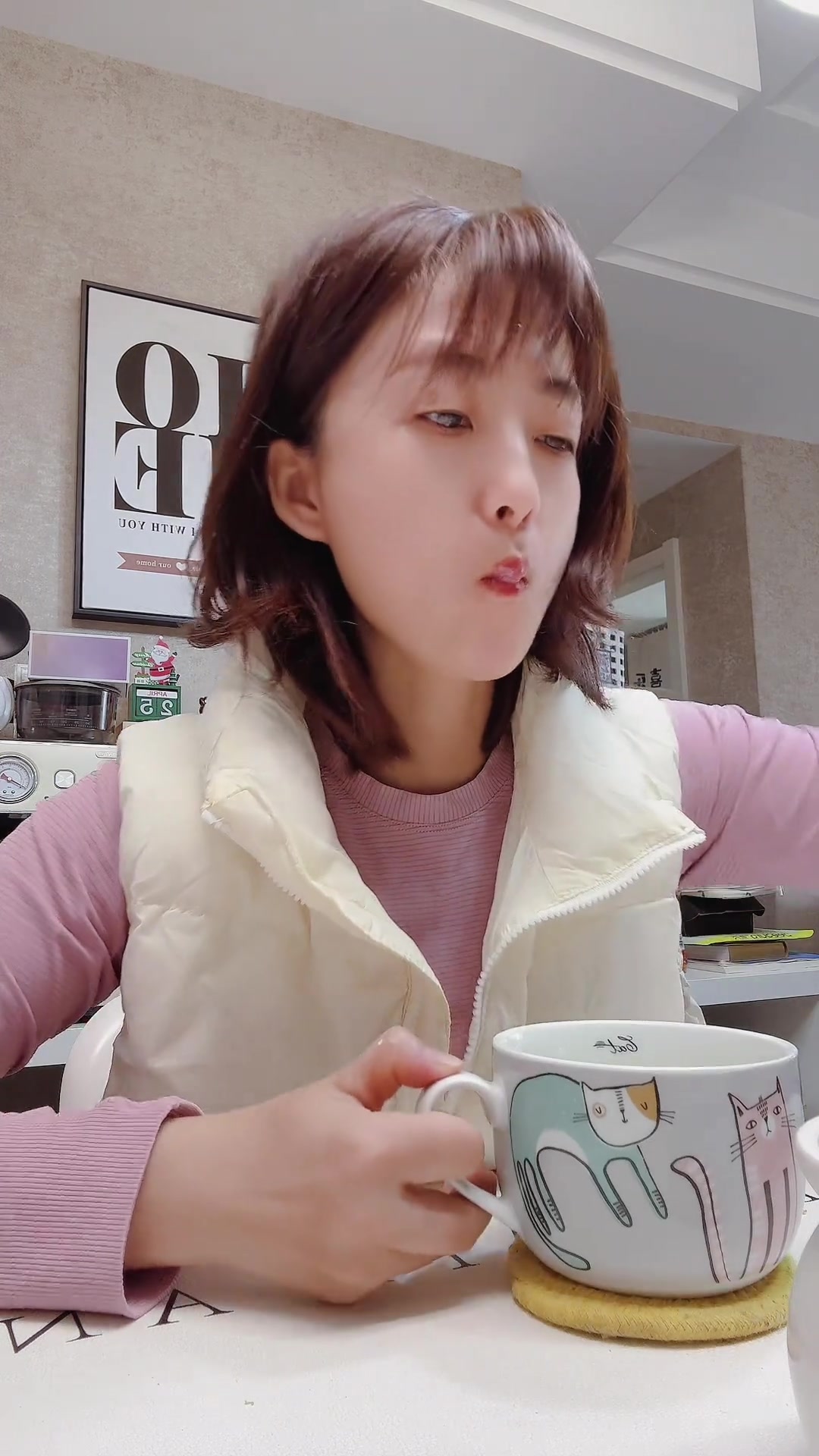 40岁有房有车有存款有娃无贷款的小日子有多爽,平凡中的一天,有爱吃的酱香饼和宫保鸡丁还有我