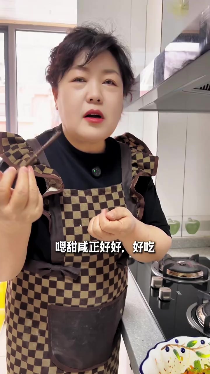 贾阿姨传授家常小炒制作方法