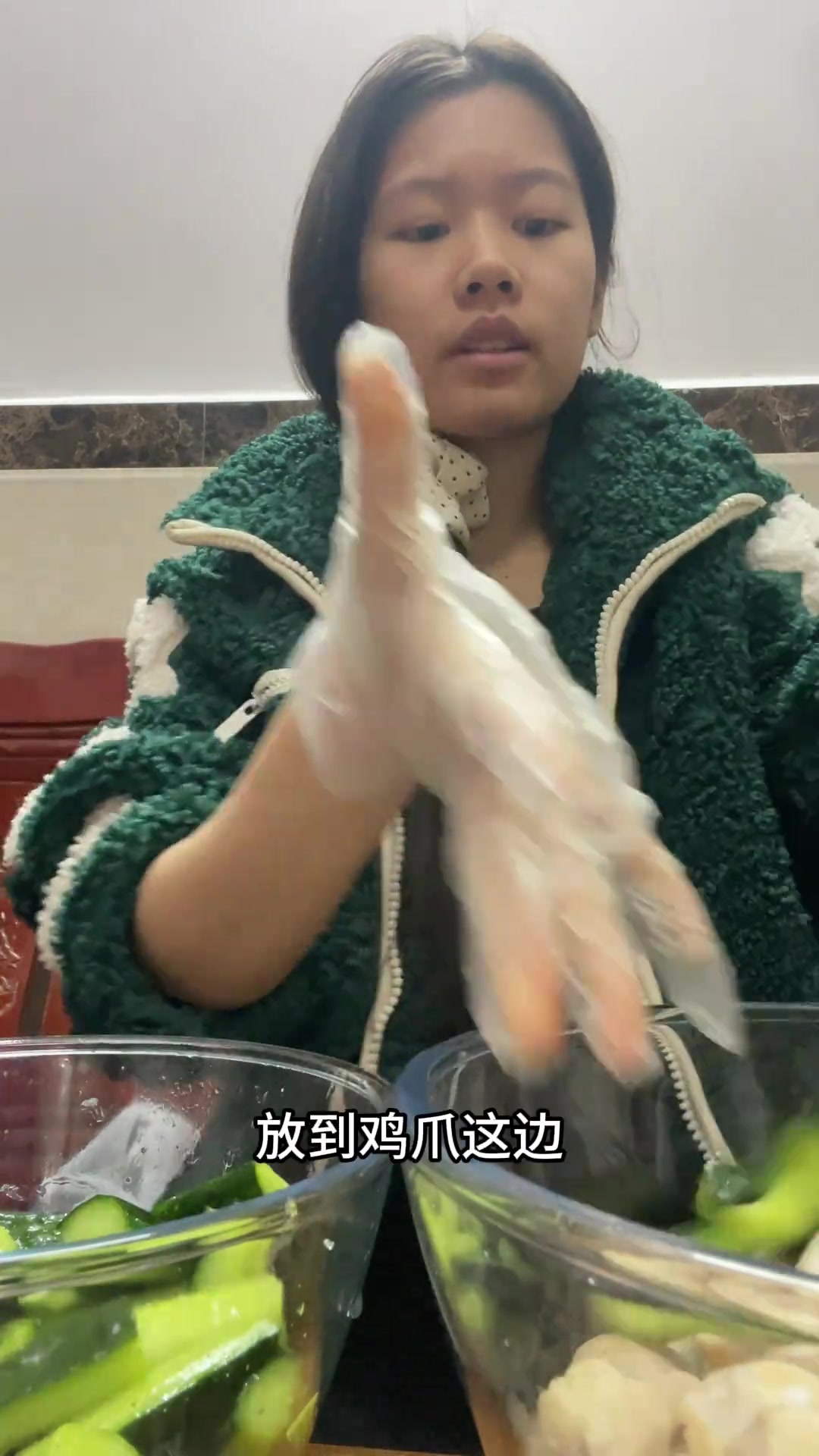 去学校前给妹妹的小满足——红油麻辣鸡爪