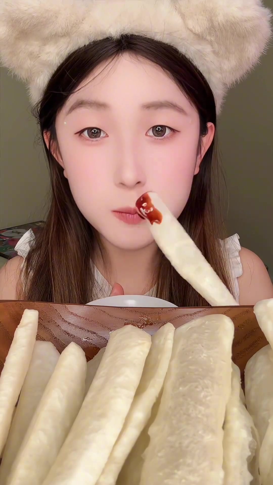 年糕切片油炸!蘸辣椒面好好好好吃!