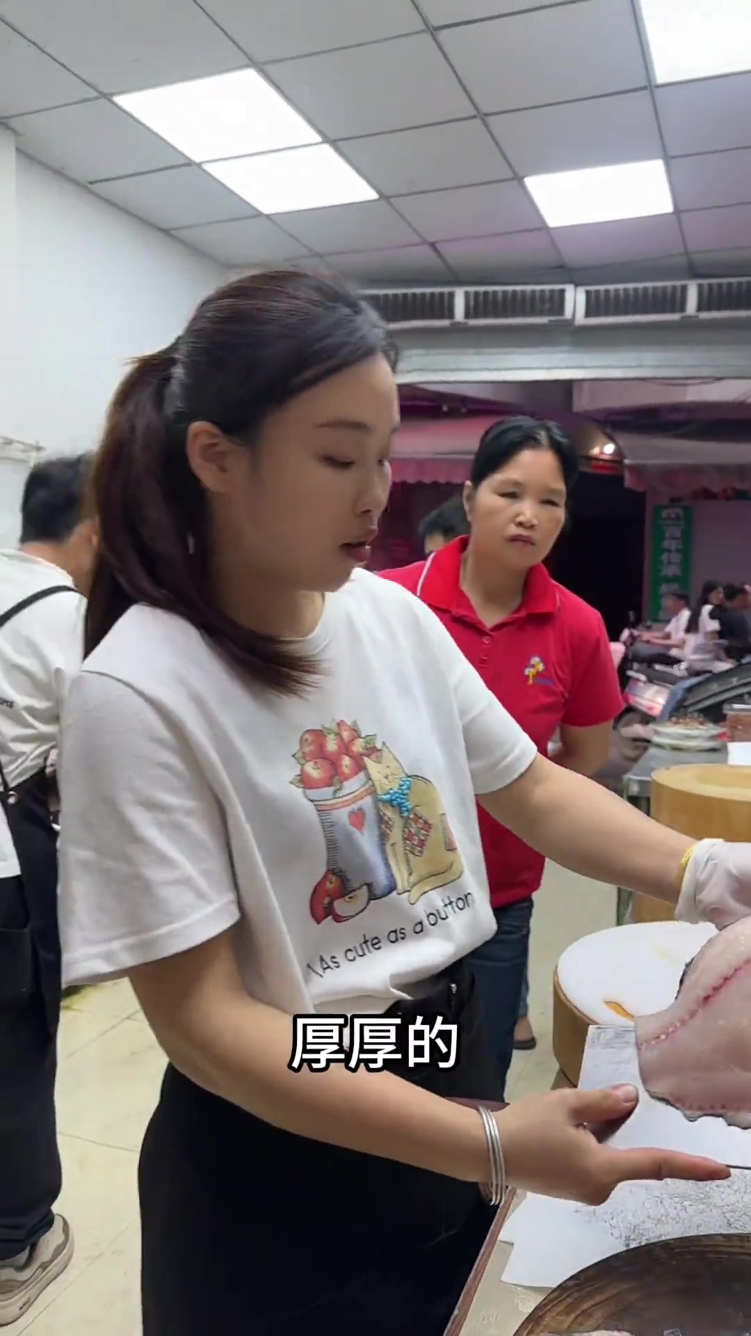 第一次杀比我脸还大的罗非鱼,搞得手都累了