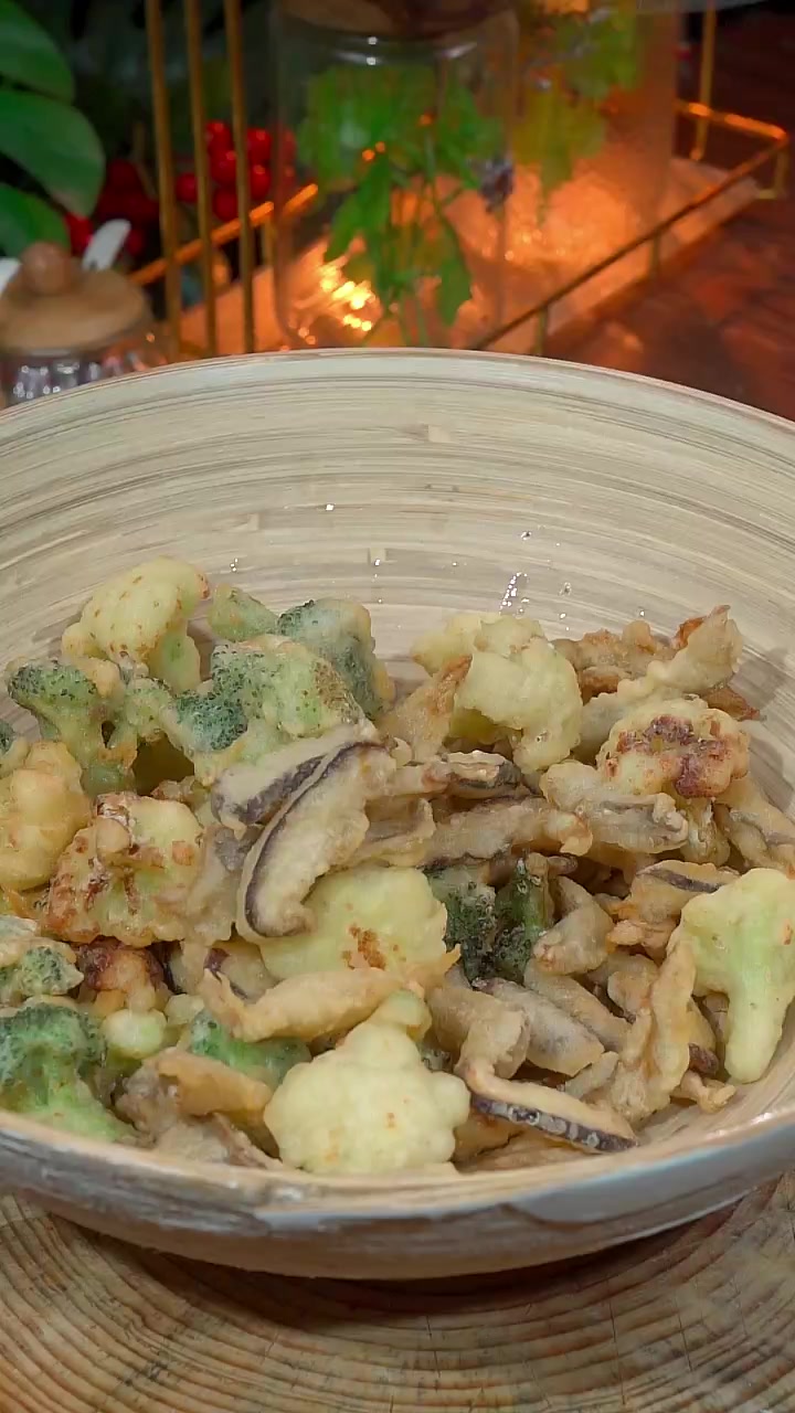 大人孩子都喜欢吃的炸蔬菜，喜欢吃啥菜就炸啥菜，做法简单还好吃