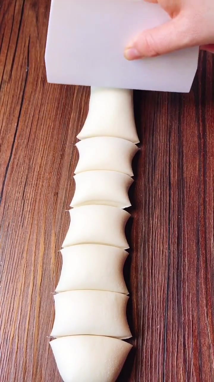 贝贝南瓜蒸花卷教程孩子超爱一口炫三个