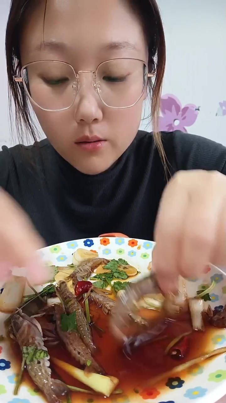 比嘎巴虾稍大的花腰子香到绝还有拉草的