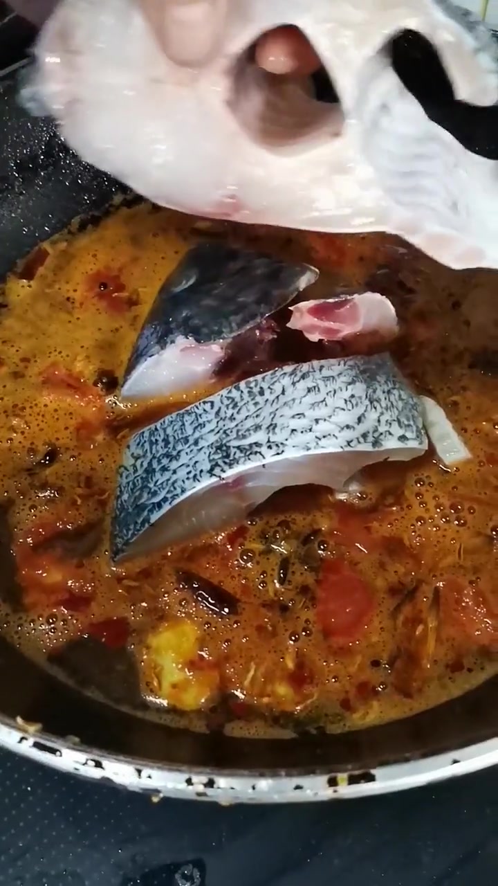 清炖罗非鱼，刺少肉嫩适合老人小孩，点赞关注