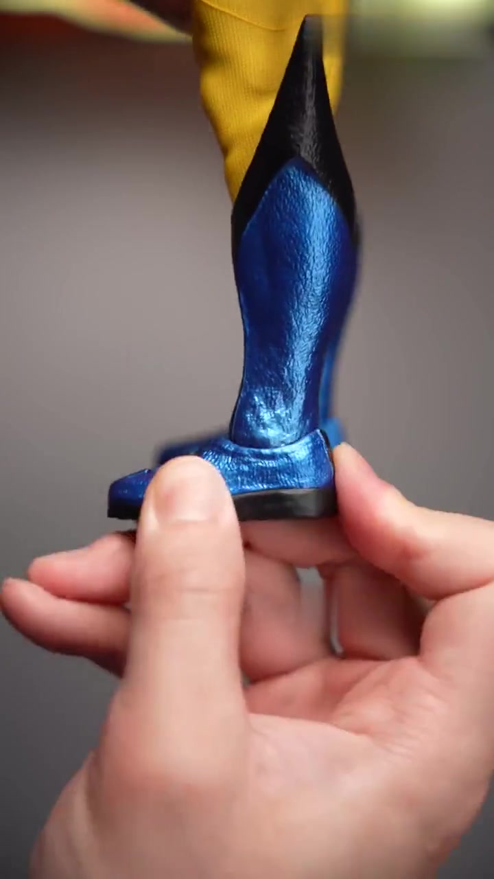 「首发开箱」有硅胶大肌肉手臂的狼叔！Hono Studio无面罩版金刚狼开箱分享