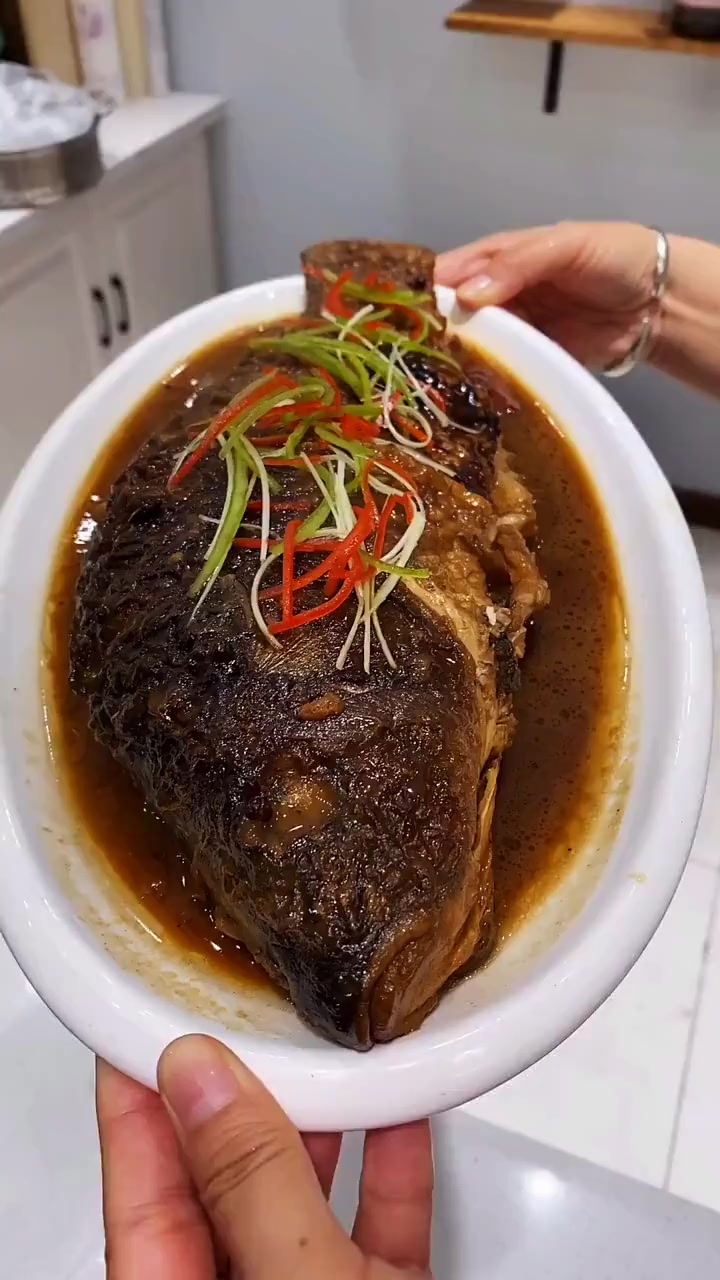 家人们,铁锅炖大鲤鱼做好啦