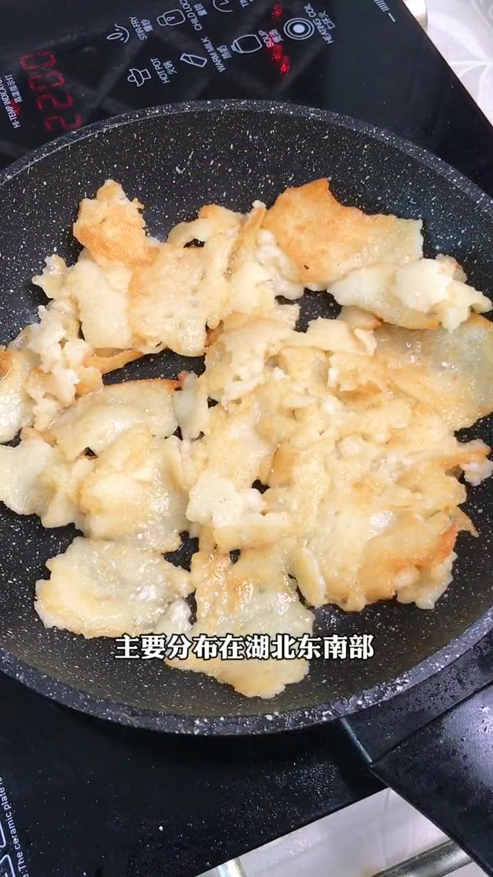 湖北特产腊肉炒豆皮浓浓的年味你知道咋做吗？