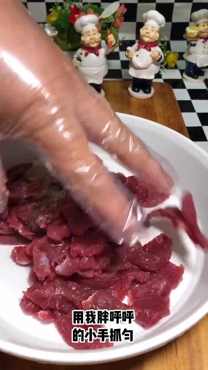 香辣可口牛肉炒辣椒干教程，好吃到爆！