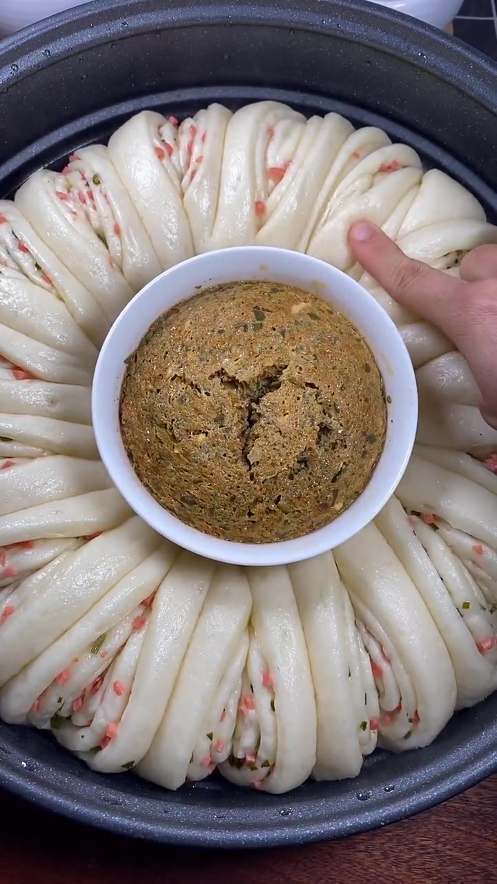 超好吃做法!薄饼卷火腿蒸蛋教程来啦