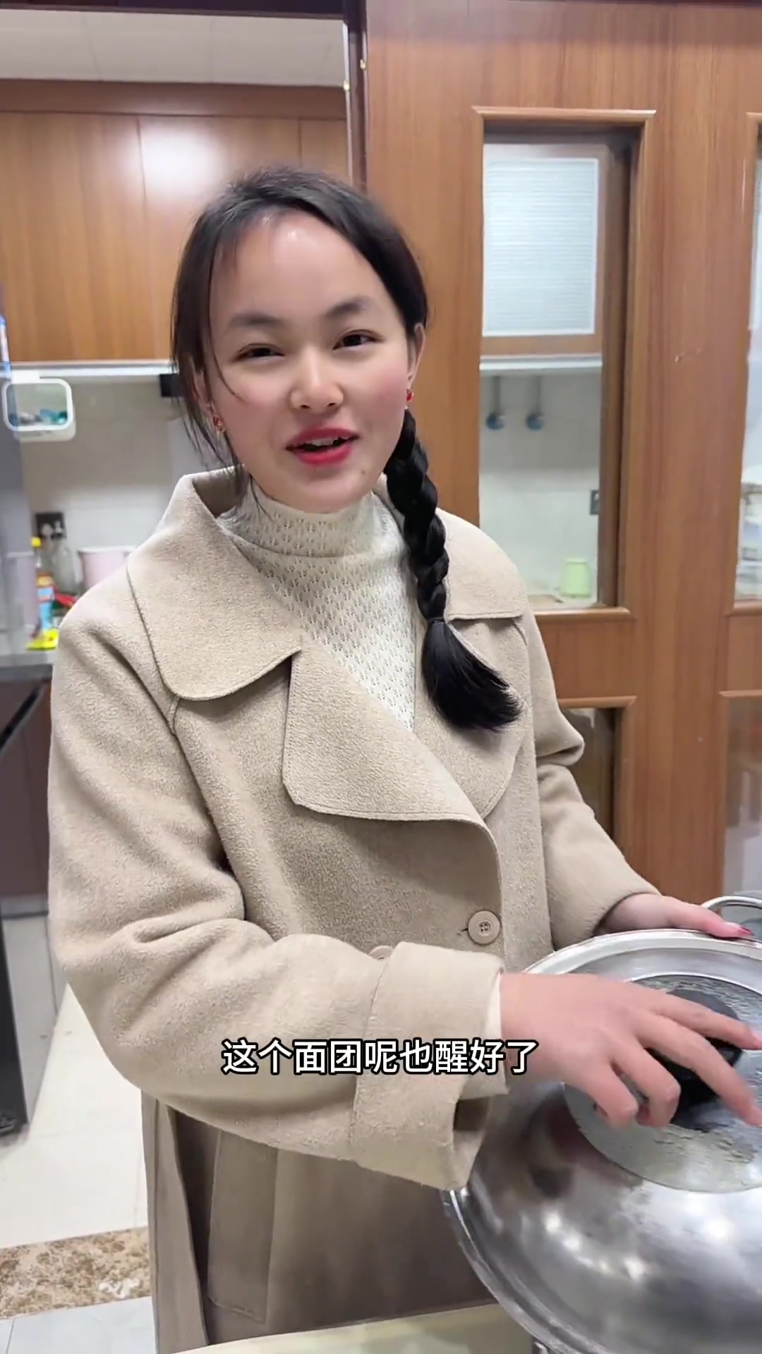 这样做的酱香饼层次分明,酱香浓郁外酥里嫩,做法非常的详细,爱吃的姐妹们赶紧做起来