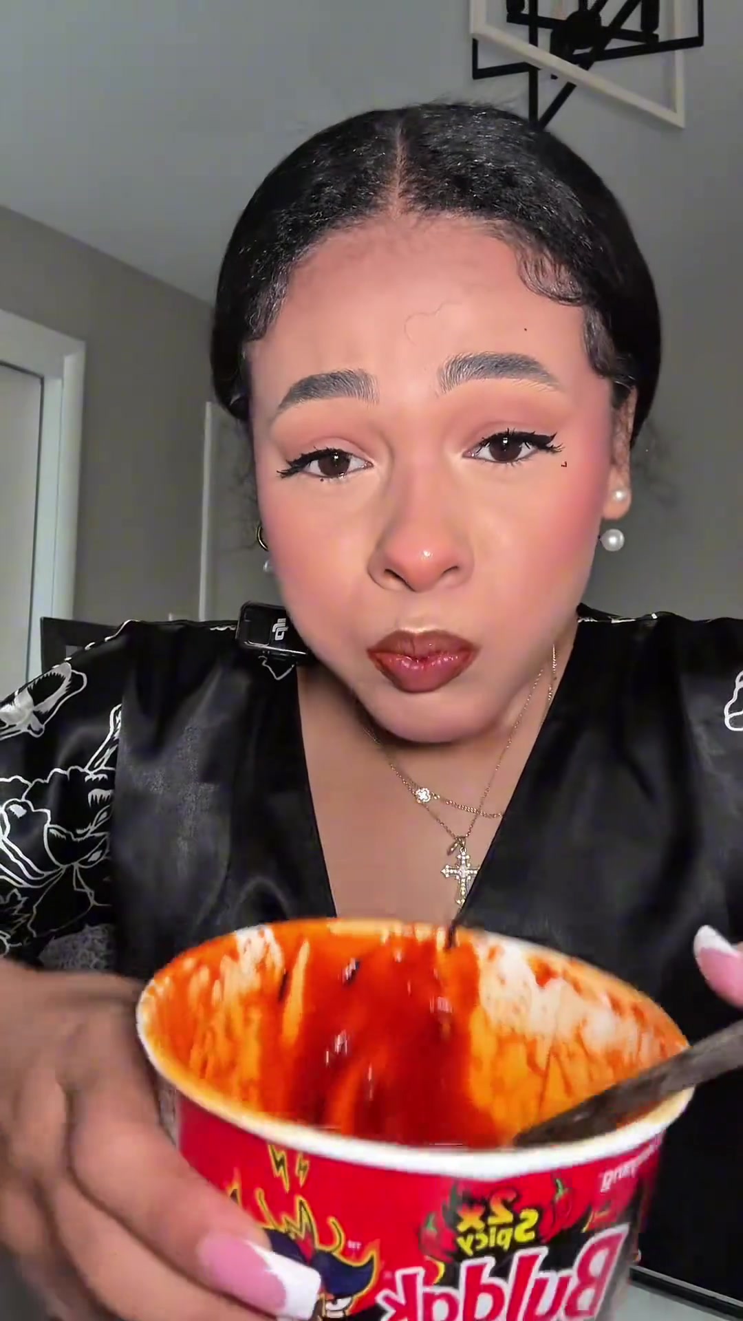 双倍辣火鸡面,美味挑战,你敢尝试吗