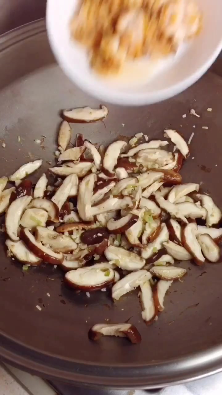 新鲜鲍鱼这样做，红烧鲍鱼