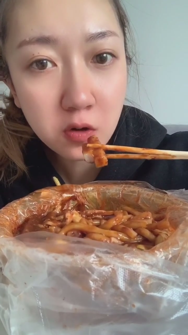 新疆炒米粉和年糕对半这搭配绝了