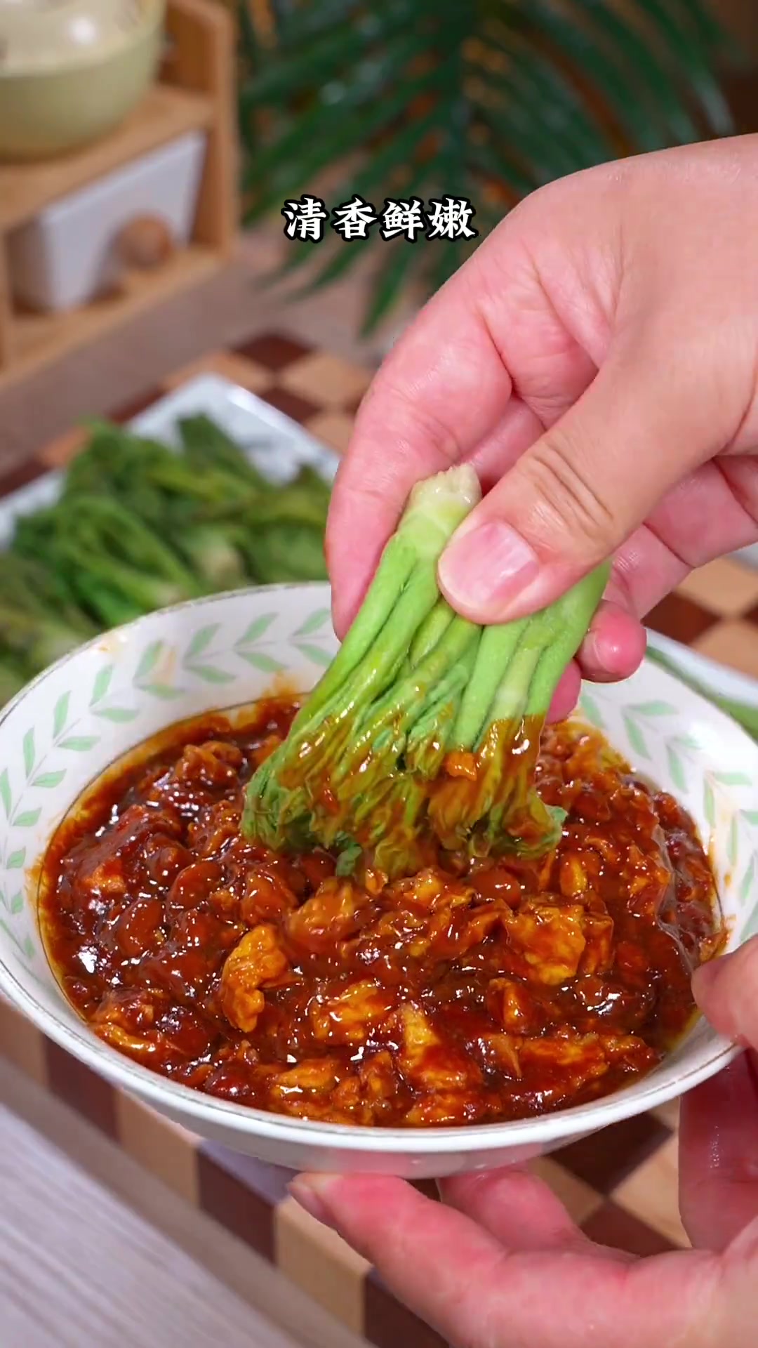 东北餐桌山菜之王刺嫩芽，营养高且清爽