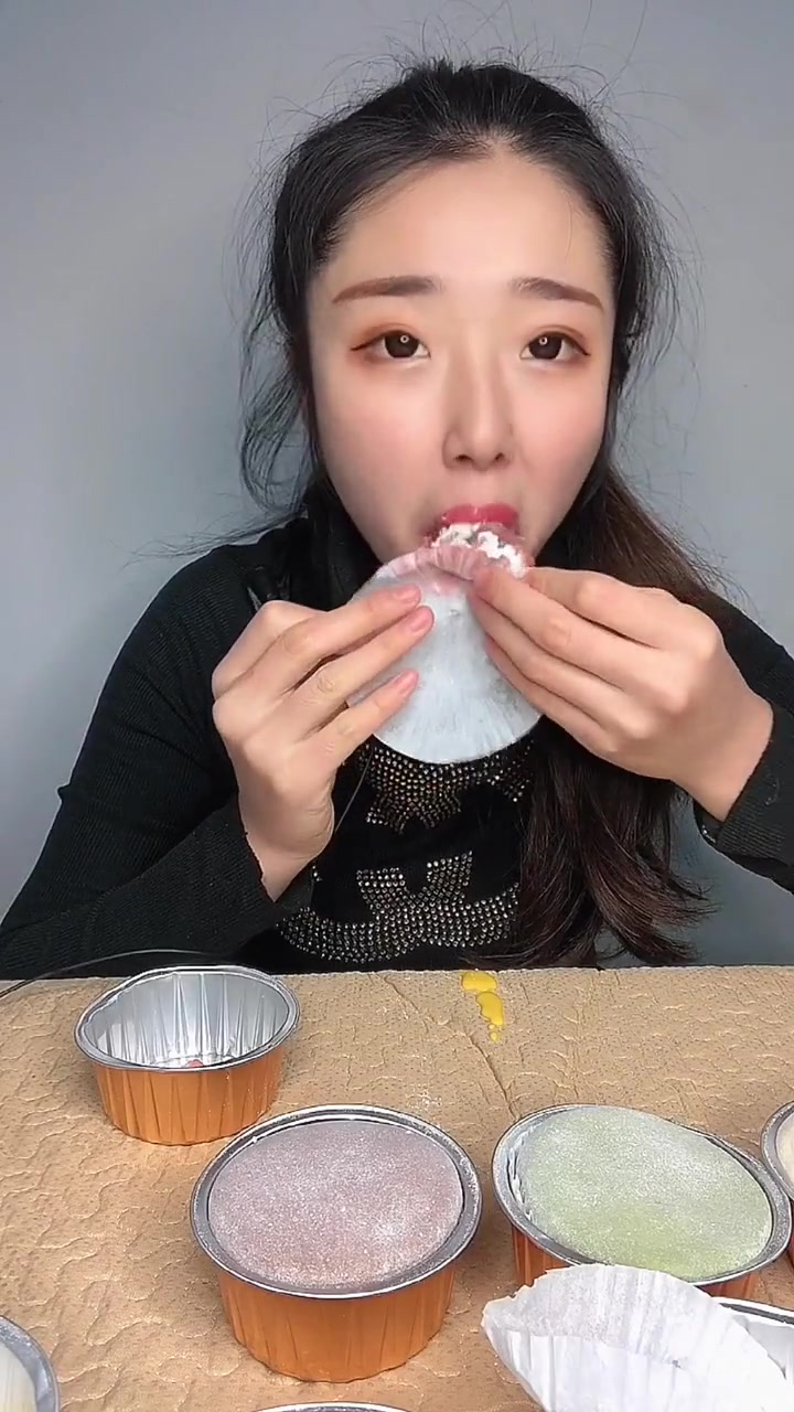 这个雪媚娘局好吃到每个味道都深入我看我的表情你们就知道有多好吃了哈哈哈