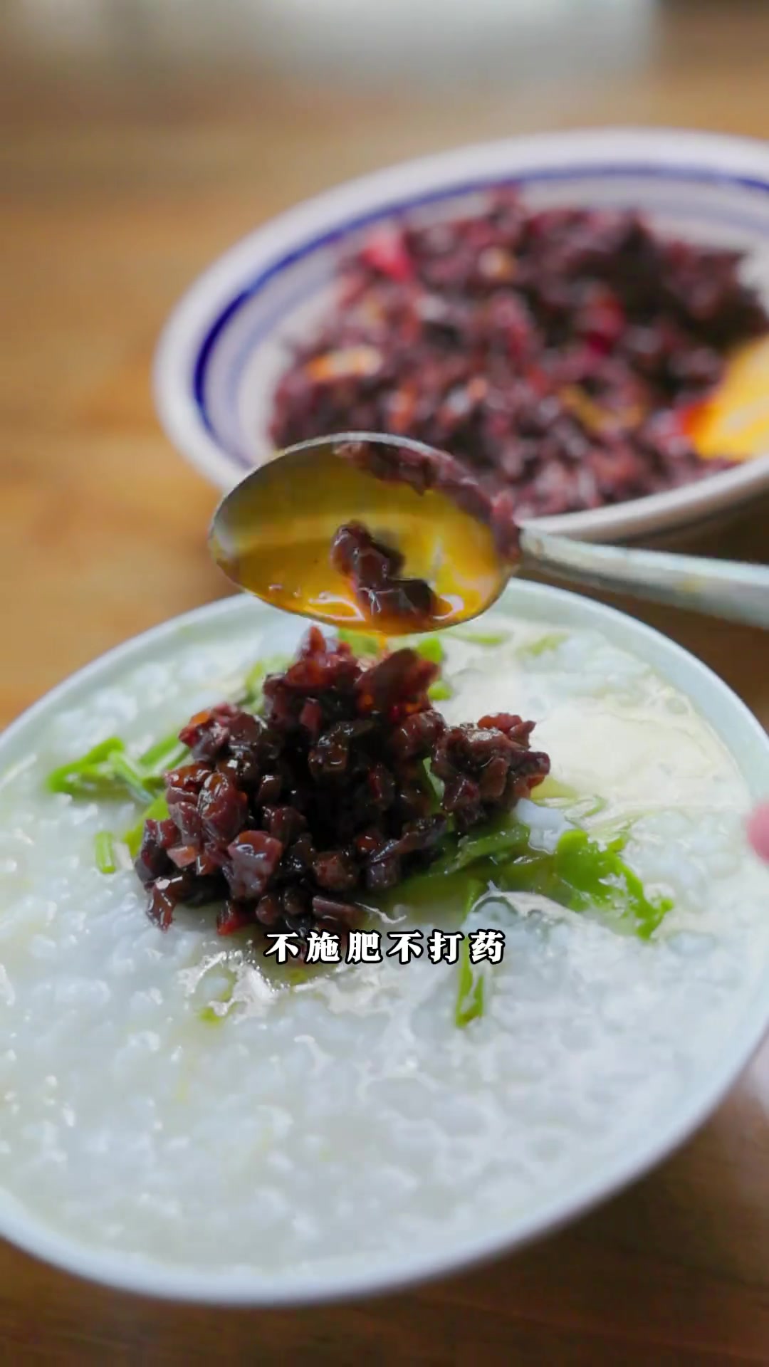 水生水长菱角菜,不施肥不打药,能吃粥能炒饭