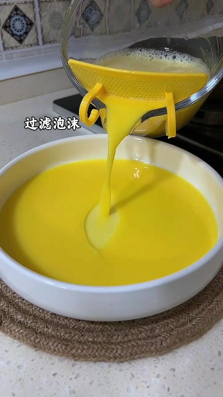今天来做鲍鱼蒸蛋